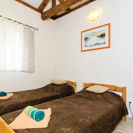 度假居 4 Bedroom Lovely In *