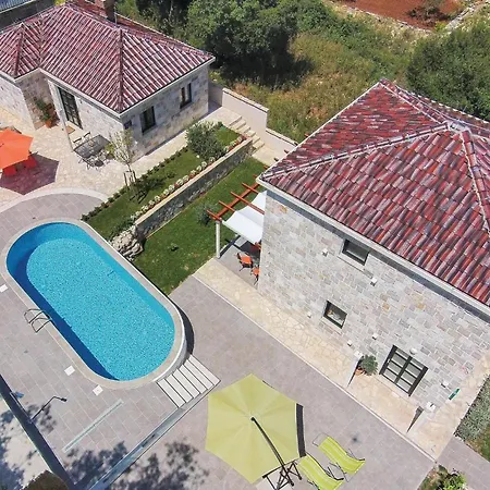 4 Bedroom Lovely In